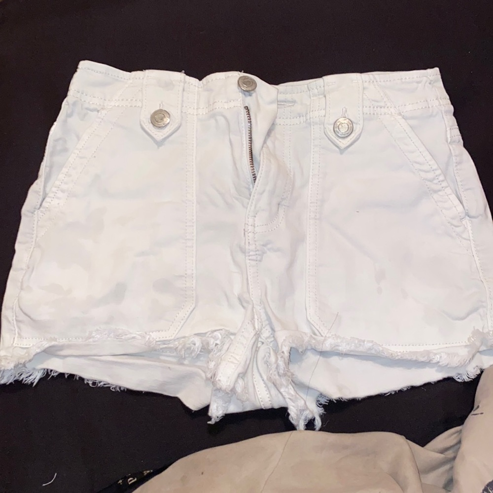 White high waisted shorts from bealls outlet size 3